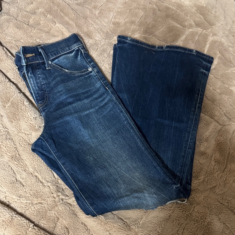 Express Dark Blue 70’s Flare Jeans, mid rise size 0 short.